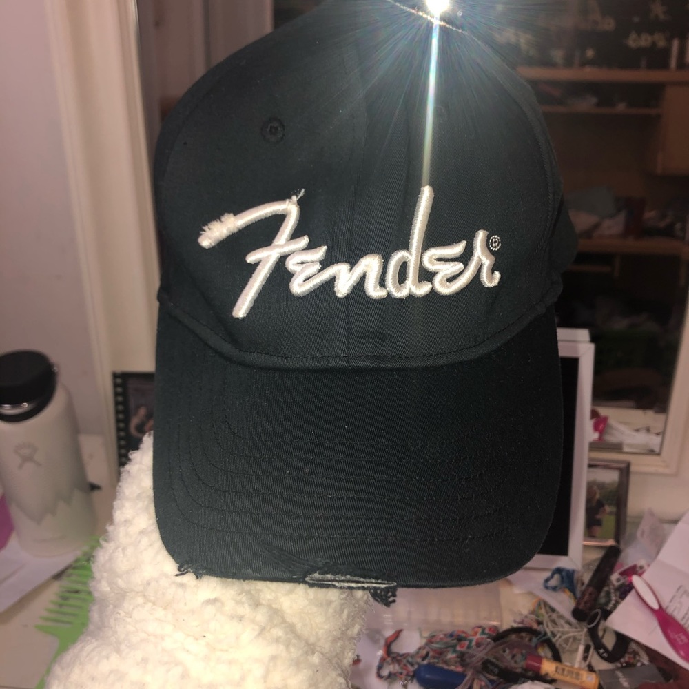 Fender logo stretch hat